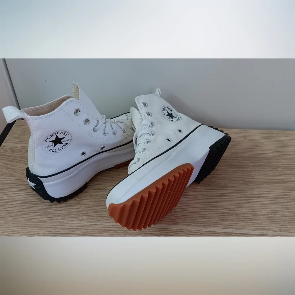 Converse nwot chuck